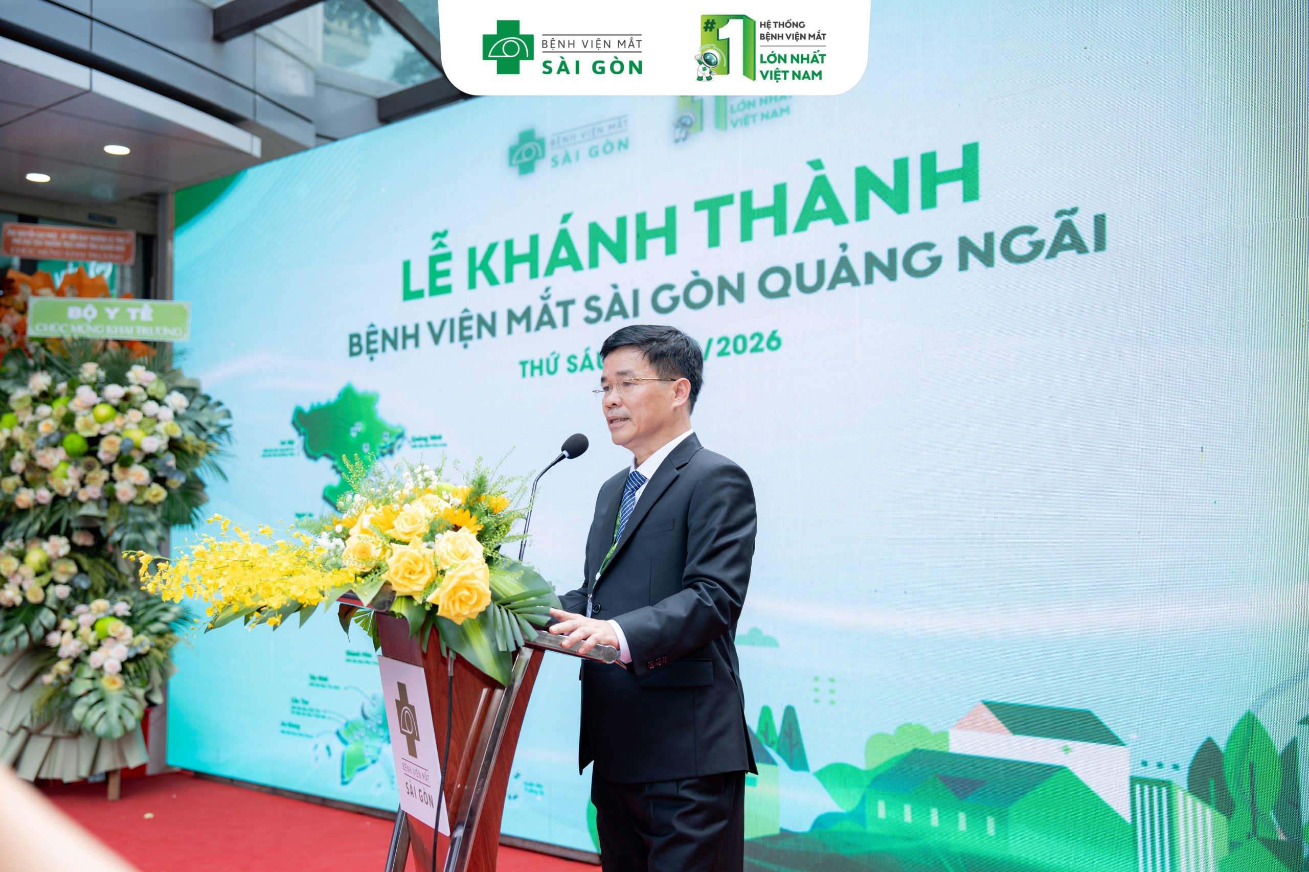 THS.BSCKII Phạm Minh Đức - Giám đốc bệnh viện Mắt Sài Gòn Quảng Ngãi phát biểu